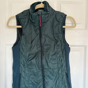 ICEBREAKER Size M Full Zip Merino Wool Helix Vest Side Pockets Sleeveless, Green